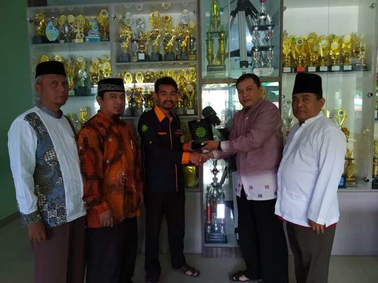 Pesantren Persis Tarogong Menerima Kunjungan PC Persis Matraman Jakarta