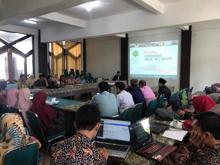 Pesantren Persis Tarogong Gelar Workshop Rencana Kerja Sekolah
