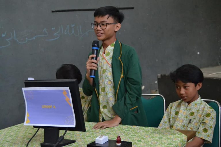 Lembaga Bahasa MTs Persis Tarogong Targetkan Santri Kuasai Empat Bahasa