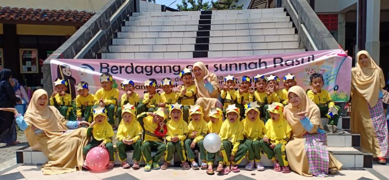 Santri TK Persis Tarogong Belajar Mengenal Berdagang Ala Sunnah Rasul