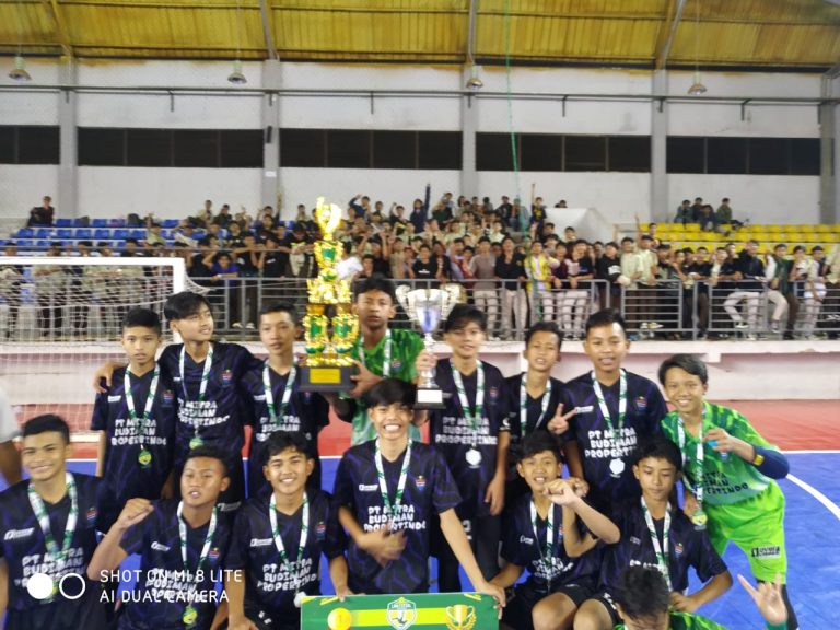 Penantian Panjang Kini Naik Podium Juara