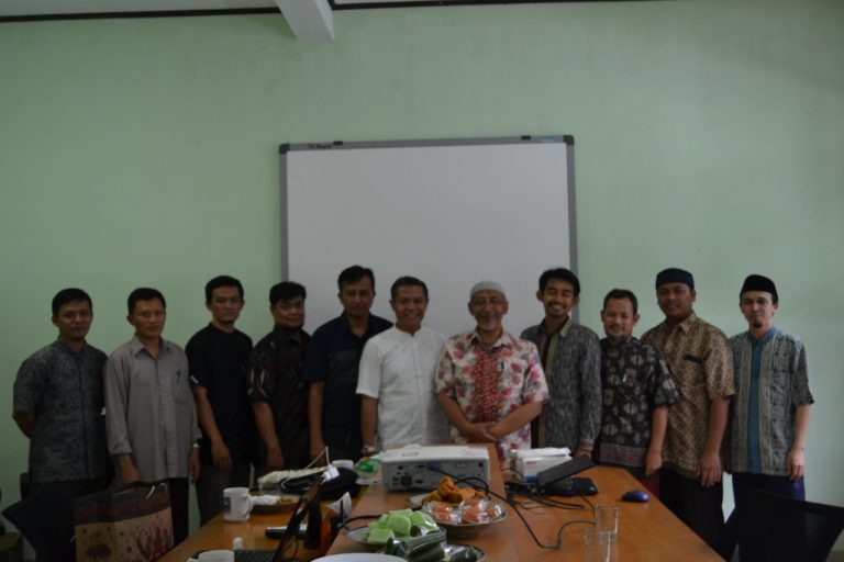 Pesantren Persis Tarogong Terima Study Banding Pesantren Persis Cempaka Warna Tasikmalaya