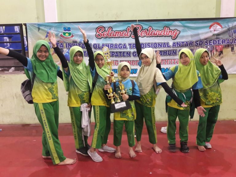 Santri SDIT Persis Tarogong Wakili Garut Cabor Tradisional