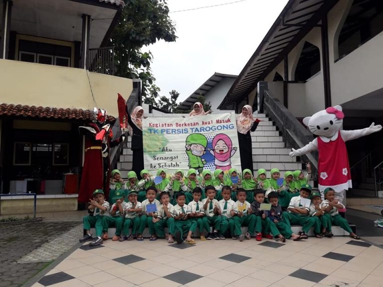 Karakter Kartun Dihadirkan Pada Kegiatan Awal Sekolah TK Persis Tarogong