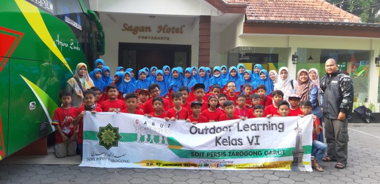 Santri SDIT Persis Tarogong Ikuti Outdoor Learning