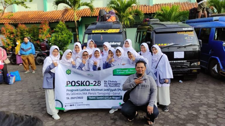 337 Santri Resmi Dilepas Pimpinan Pesantren Untuk Laksanakan Program Latihan Khidmat Jam’iyyah