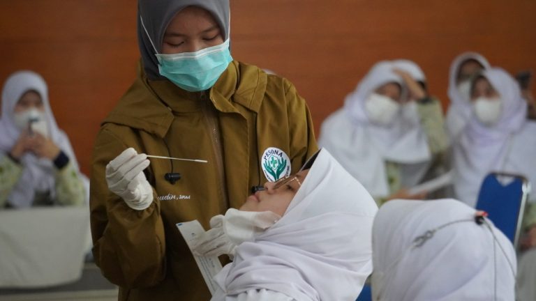 10 % Asatidz & Santri Lakukan Swab : Hasilnya Terkonfirmasi Negatif Covid-19