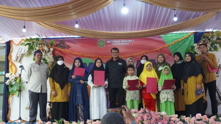 Santri Santri Teladan & Terbaik THQ Semester II TP 2021-2022 SDIT 2 Persis Tarogong