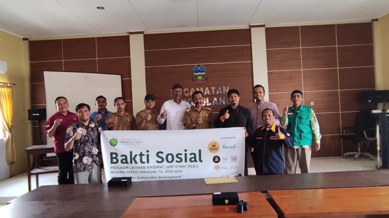 Pesantren Persis Tarogong Bangun 48 Penerangan Jalan Umum Tenaga Surya di Kecamatan Bungbulang