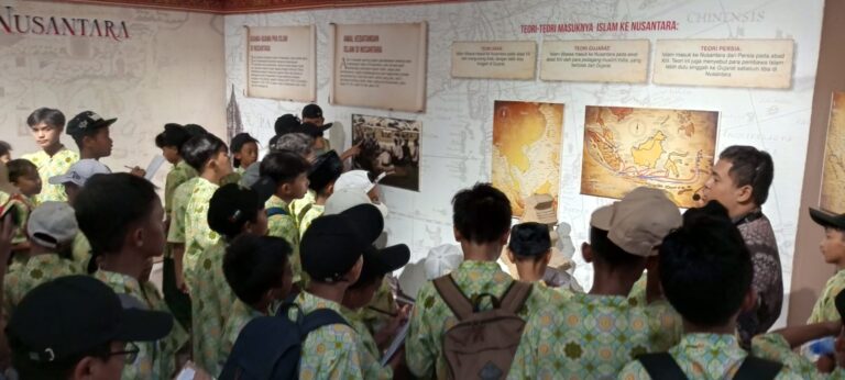 STUDI WISATA SANTRI KELAS VII