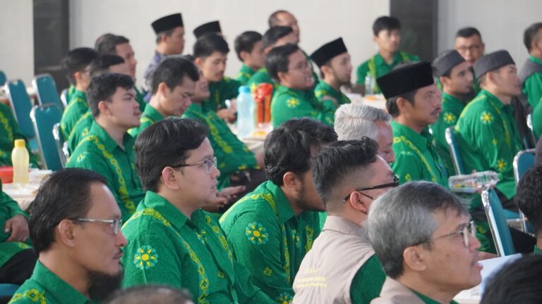 Workshop Pembinaan Akbar Asatidz Reformasi Kurikulum di Pesantren Persis Tarogong