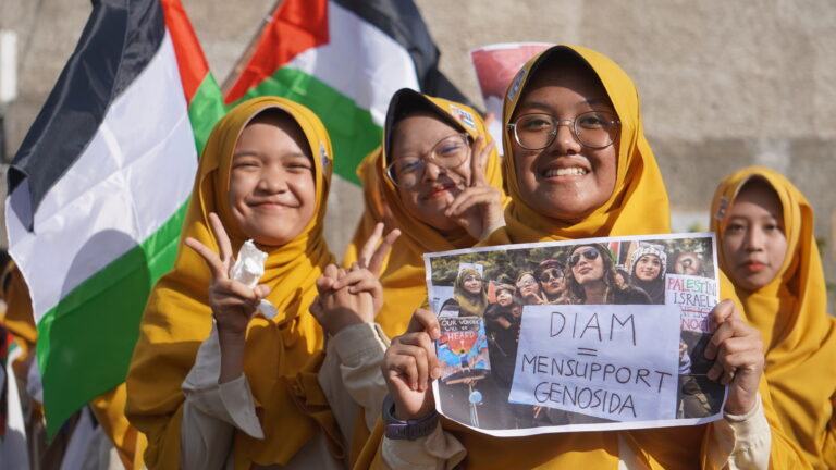 Pesantren Persis Tarogong Semarakkan Aksi Bela Palestina dengan Semangat Solidaritas