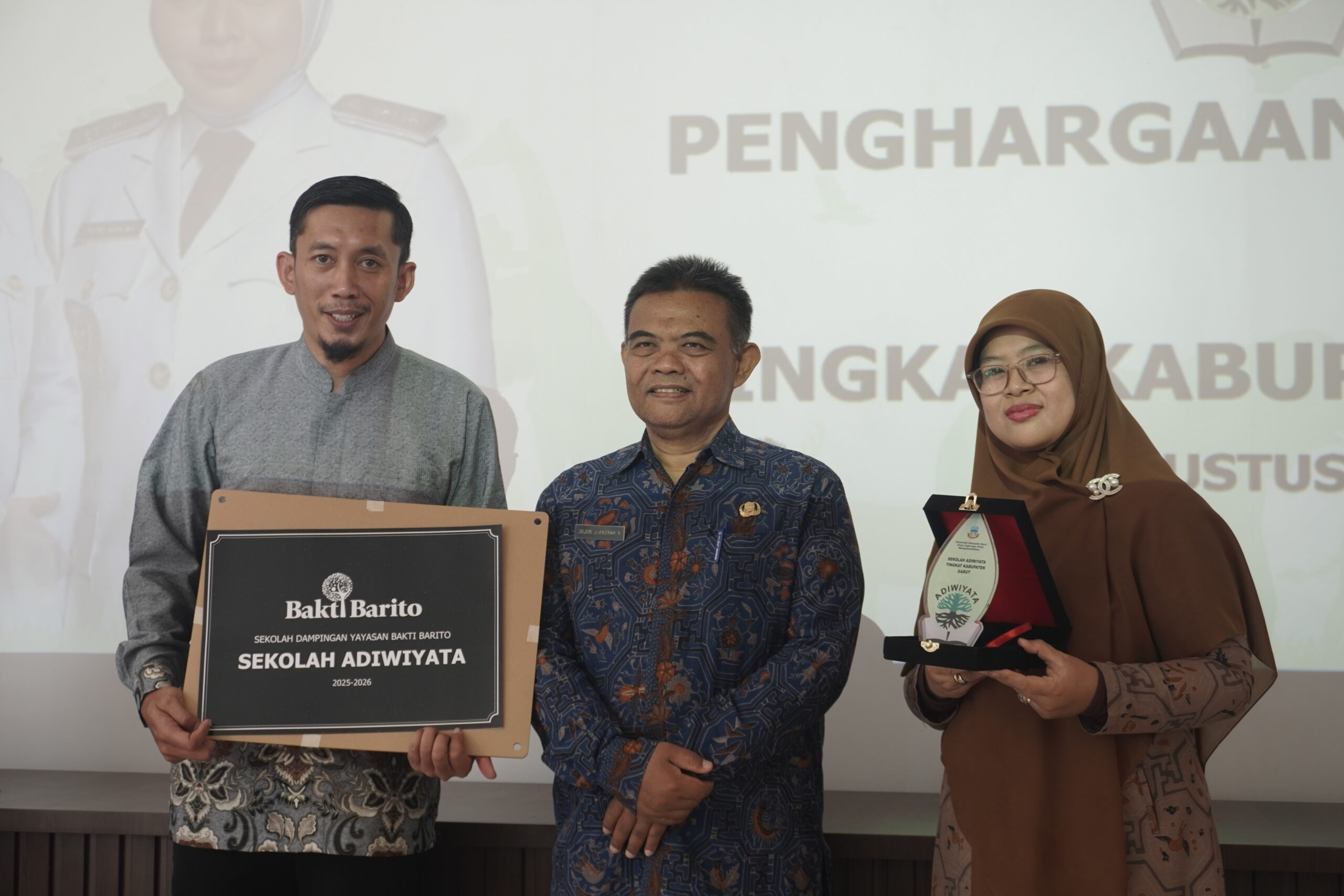 SDIT Persis Tarogong 2 Raih Penghargaan Adiwiyata Kabupaten Garut 2026